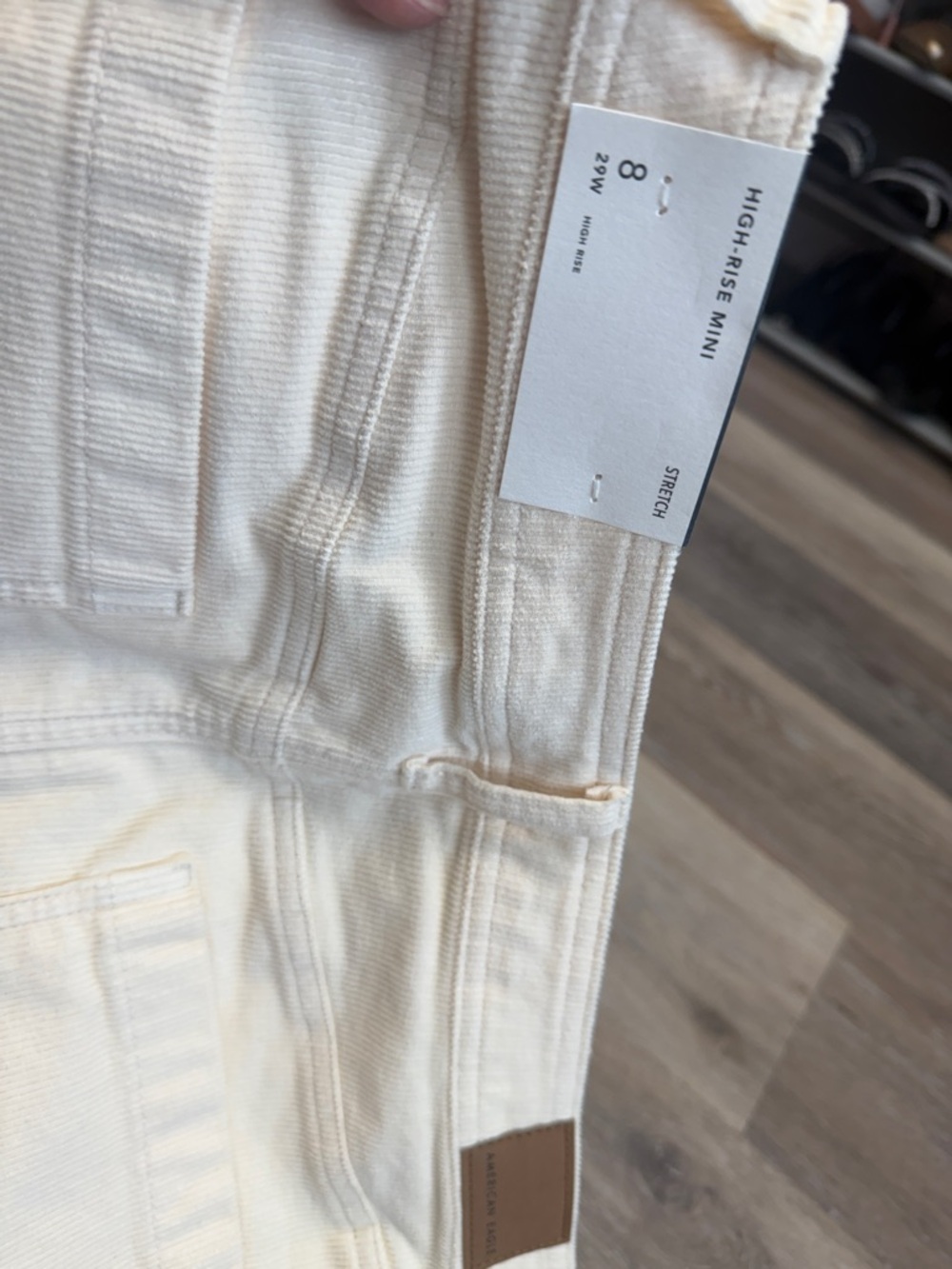 American Eagle High-Rise Mini Corduroy Shorts in Cream size 29W/8 US women - Picture 2 of 8
